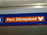 Disney. Orlando verses Paris. Cons.